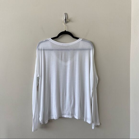 Brandy melville-loose Fit Lightweight Long Sleeve Top - Picture 3 of 9